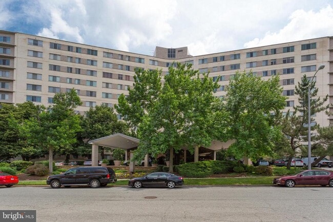 Building Photo - 1200 N Nash St Unit 1142 Rental