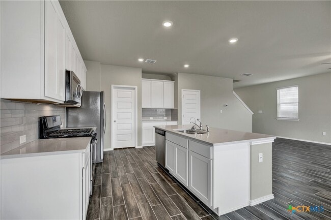 Photo - 267 Kinsley Wy