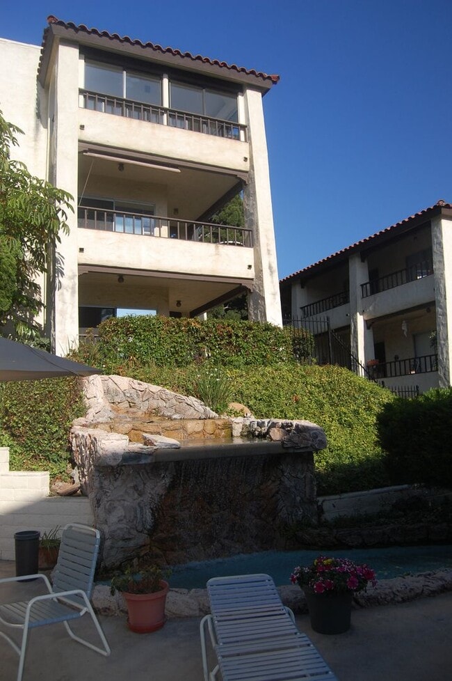 Photo - Mission Bay 2 Bed 2 Bath Condo with covered parking Unidad 115