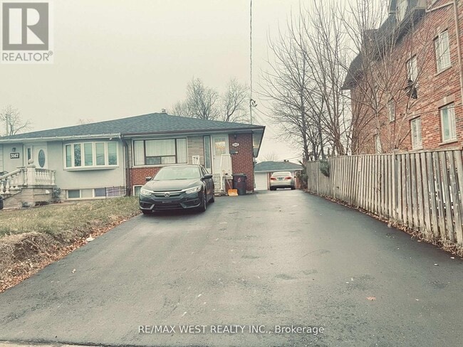 Photo - 3165 Weston Rd