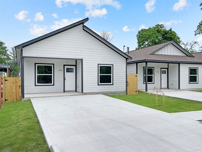 Building Photo - 7949 Earhart St Rental