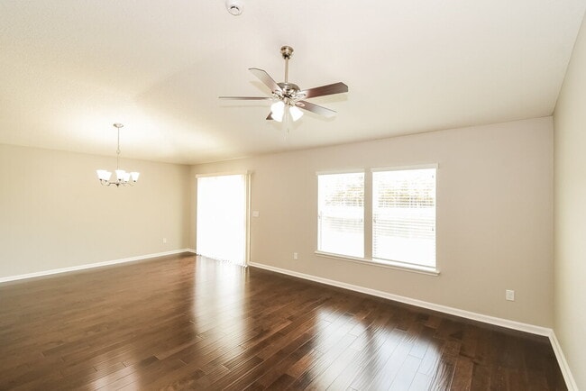 Photo - 7580 Cosmo Ct