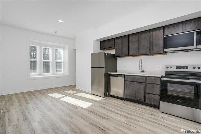 Photo - 799 E Grand Blvd Unit 8