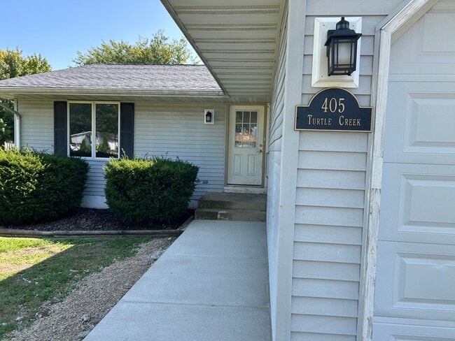 Building Photo - 407 Turtle Creek Dr Rental