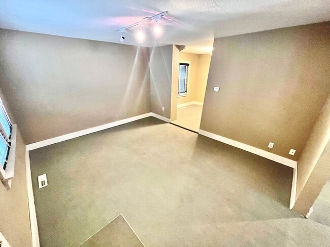 Photo - 424/424A, 424B W. Washington Street Unidad 424B (Back House)