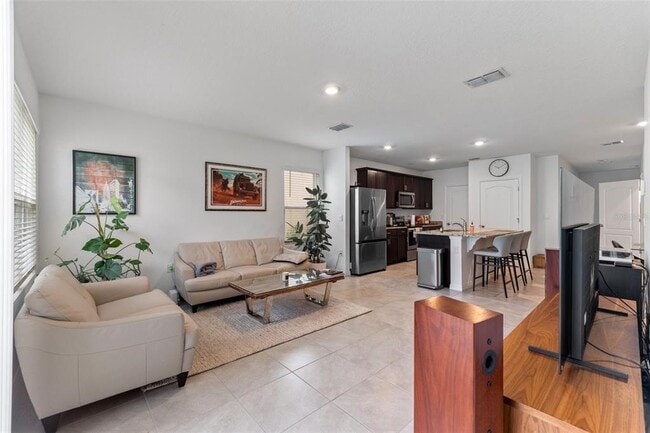 Photo - 45 BELLA LAGO Cir