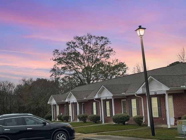 Photo - Single Level Home************Beautiful 1 Bedroom Villa************Brick Building