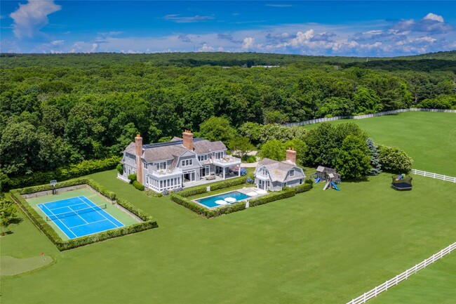 Building Photo - 150 Water Mill Towd Rd Rental