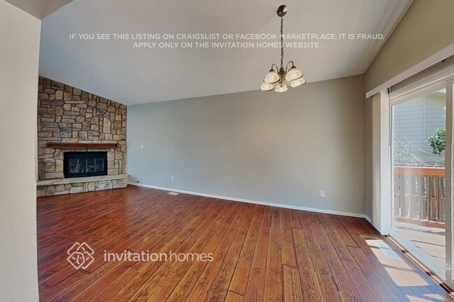 Photo - 931 Bayfield Way