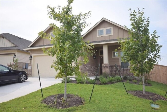 Building Photo - 420 Blue Waterleaf Ln Rental