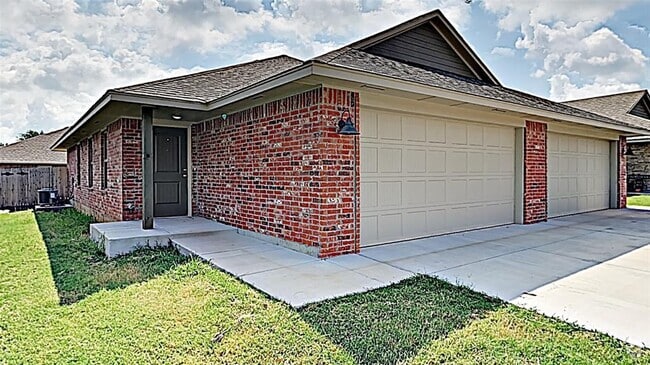 Building Photo - 4318 Stonehaven Dr Rental
