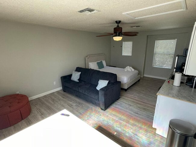 Building Photo - 1432 Fairview Cir Unit ID1248364P Rental