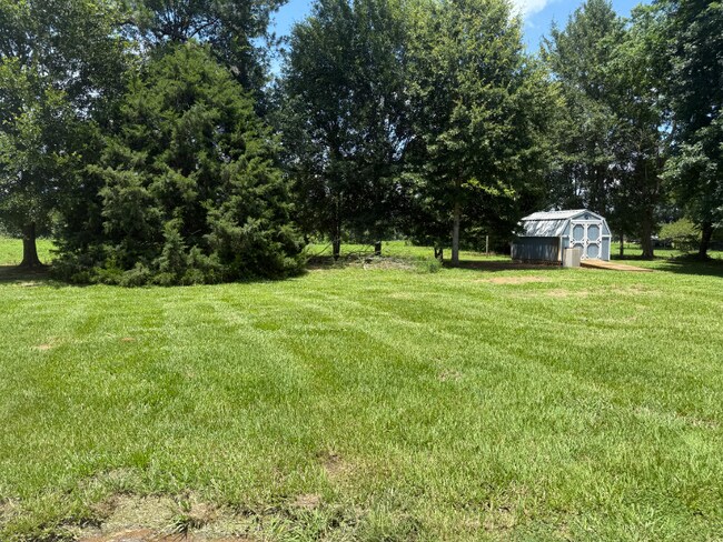 Photo - 145 Hume Ave