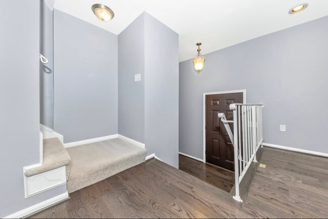 Photo - 10442 Malone Ct