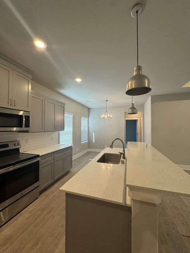 Photo - MOVE IN READY - 3/2/2 - GODLEY ISD