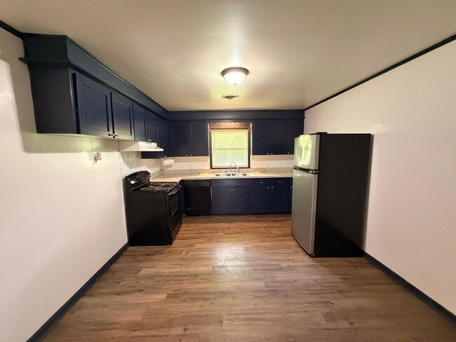 1706 Minerva Dr