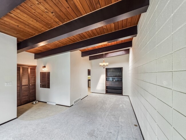Photo - 614-656 56 Ave SW