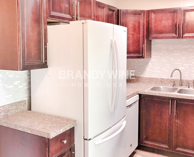 Photo - 6043 Park St