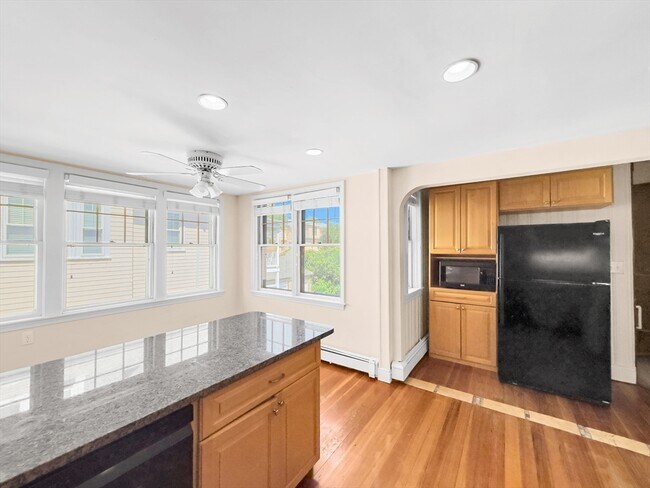 Photo - 61 Moraine St