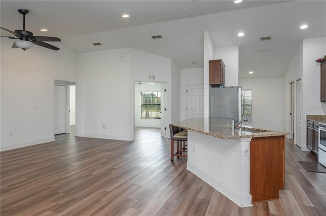 Photo - 343 Dinner Lake Way