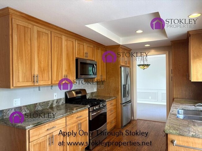 Photo - 637 Tarrytown Ct