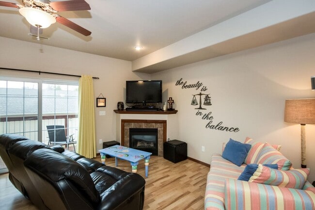 Photo - Luxury Iowa City townhouse close to UIHC and Kinnick