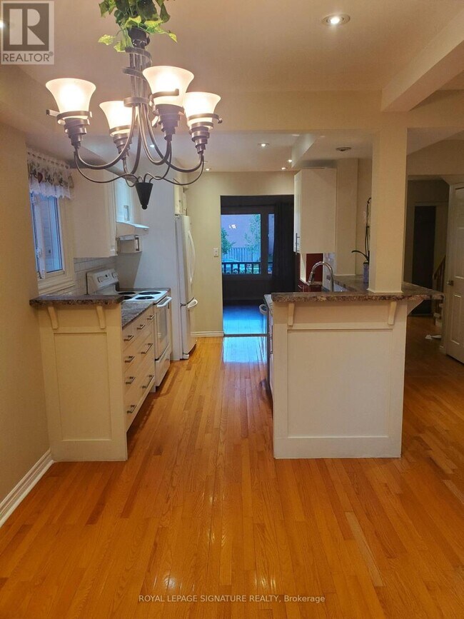 Photo - 980 Sawgrass Crescent