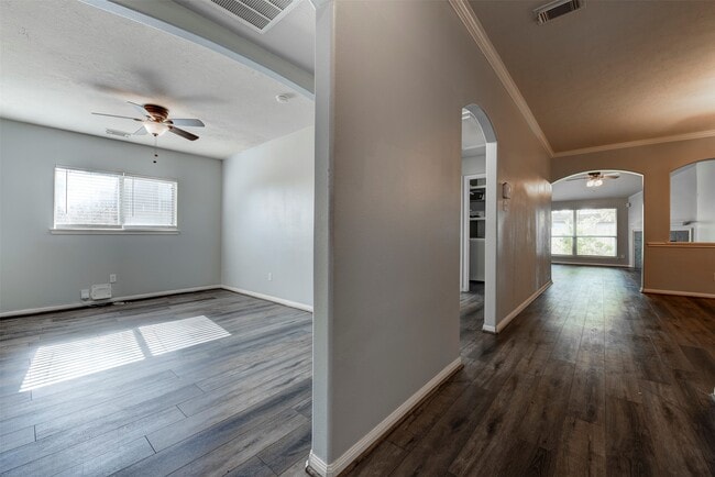 Photo - 6411 Silver Shade Dr