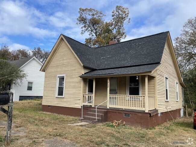 Building Photo - 210 D St Rental