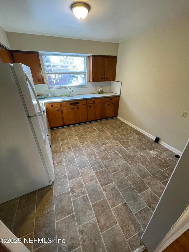 Photo - 5452 Santa Rosa Way Apartamento Unidad 4