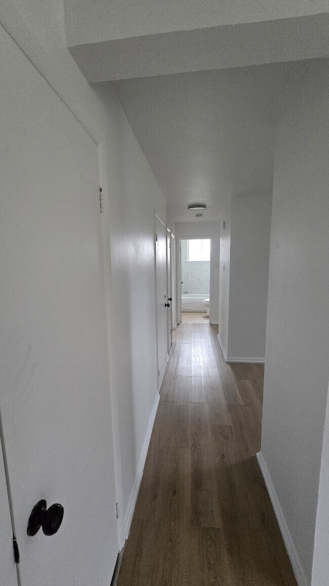 Photo - 9 Connaught Ave Unit 2