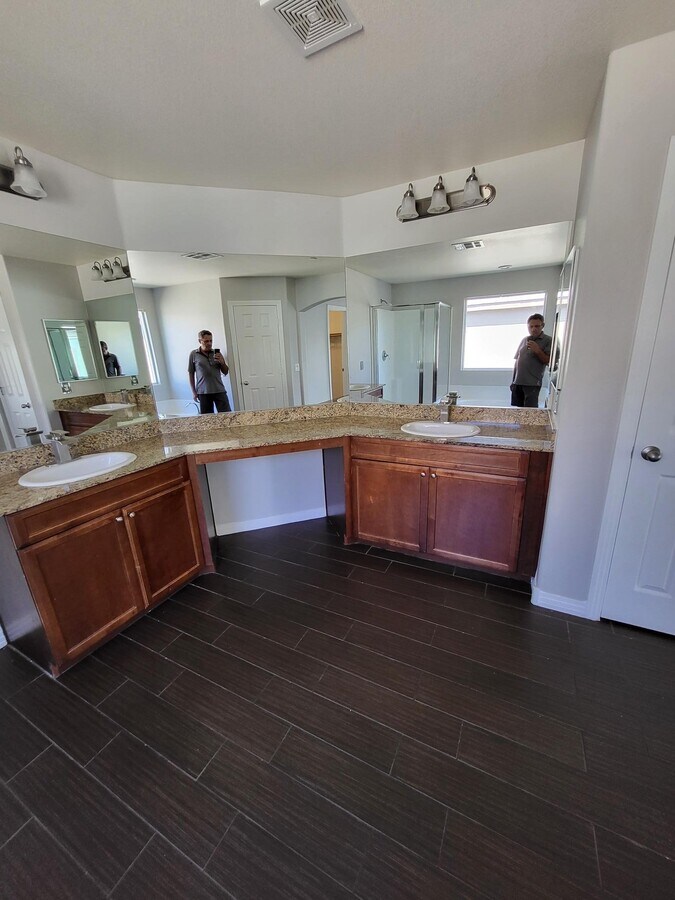 Photo - 1137 Evergreen Cove St
