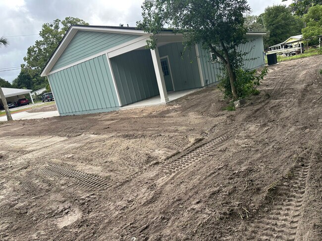 2241 Parkin Rd