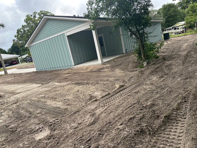 Photo - 2241 Parkin Rd