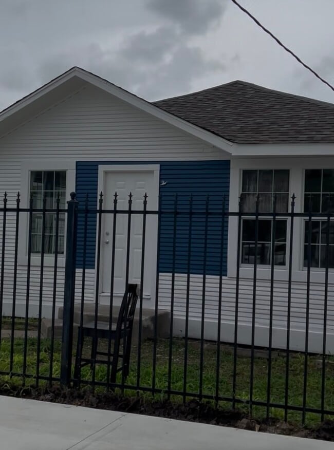 Photo - 1704 Sam Wilson St Unidad 7