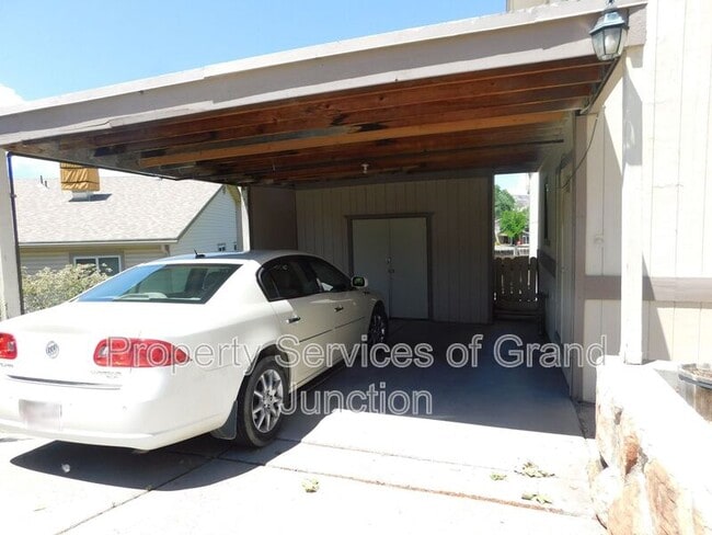 Photo - 2422 1/2 Hidden Valley Drive Unit B