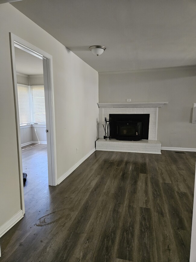 Photo - 108 E Main St