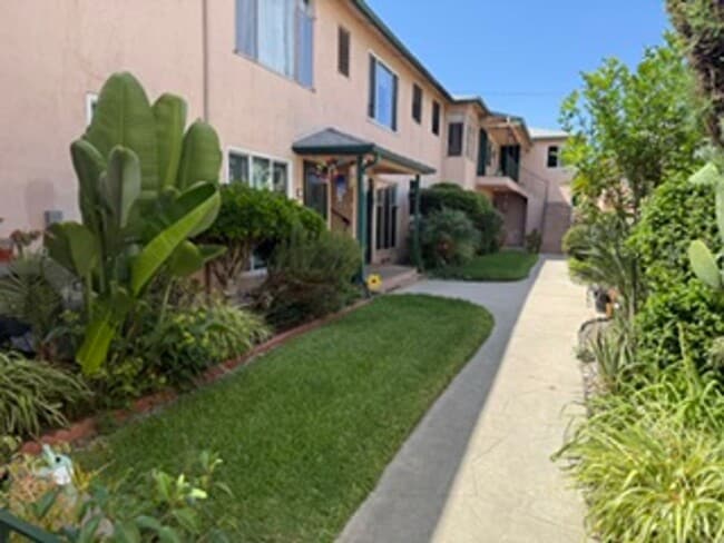Photo - 1739 Unit 10