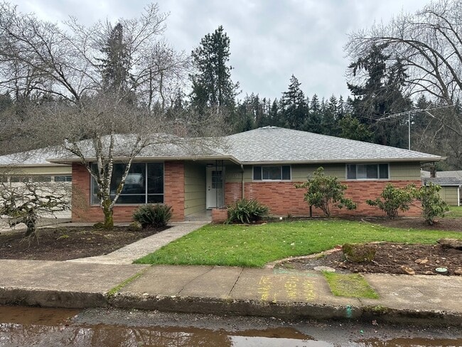 Building Photo - 938 Madison St