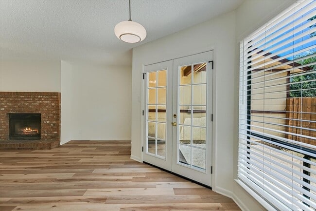 Photo - 6103 Hill Forest Dr Unit B