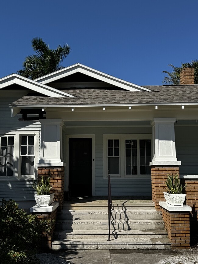 Photo - 2135 Burlington Ave N