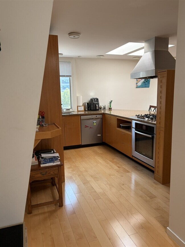 29 Warren St Unit 2