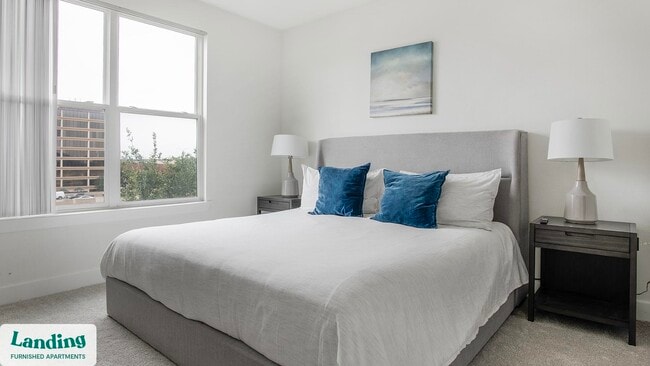 Building Photo - 7373 Valley View Ln