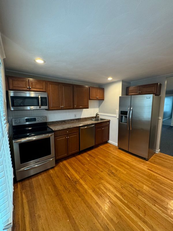 Photo - 11 Read St Condo