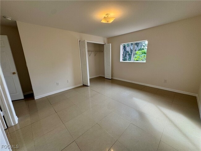 Photo - 10743 Robinson St