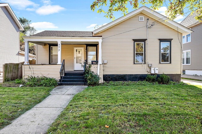 Photo - 773 E New York St Townhome