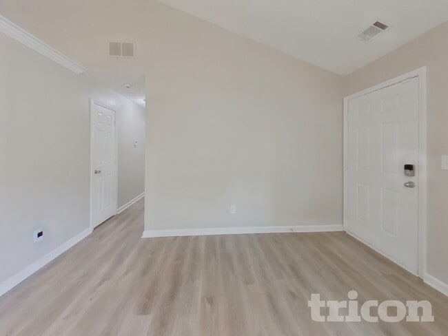 Photo - 170 Oak Hill Dr