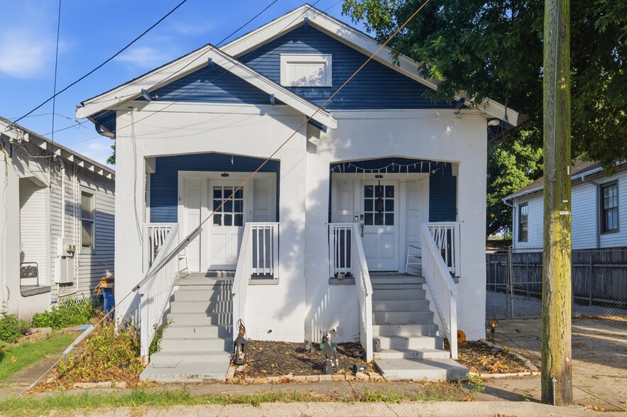 1708 S Lopez St