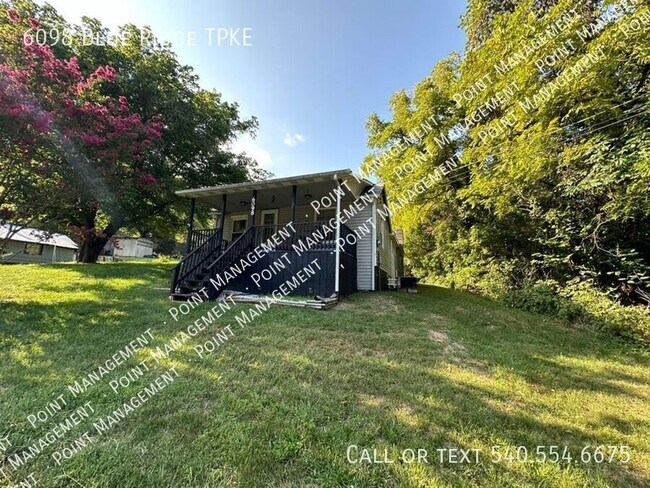 6098 Blue Ridge Turnpike