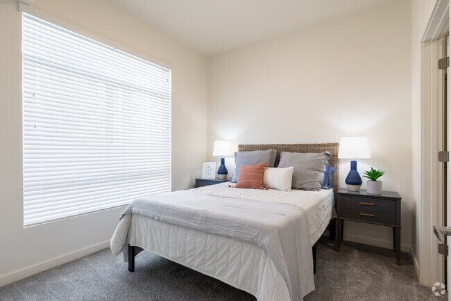 1BR, 1BA - 613SF